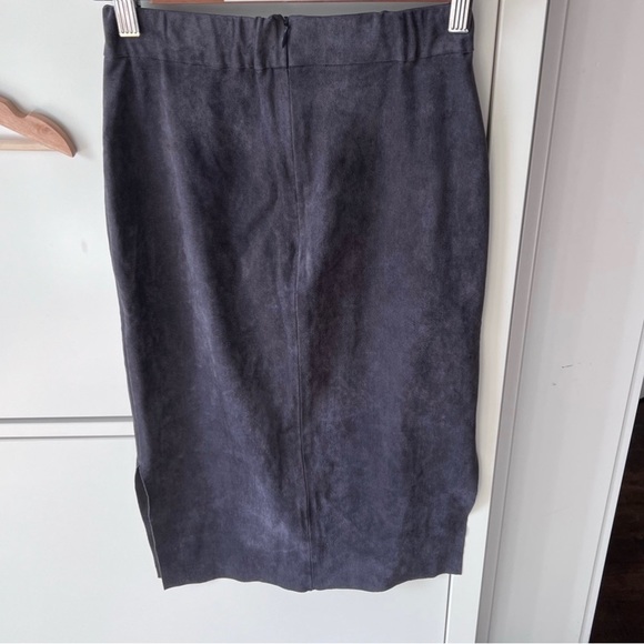 Aritzia Faux Suede Skirt - Picture 4 of 4